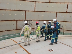 Thông báo tuyển dụng và tổ chức đào tạo nâng cao tay nghề thợ hàn